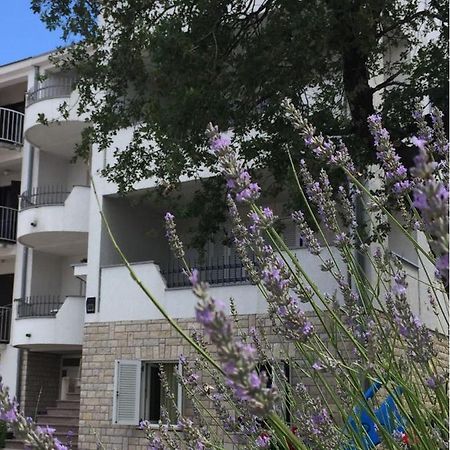 Apartmani Ana Malinska Kültér fotó