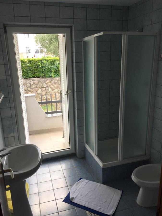 Apartmani Ana Malinska Kültér fotó